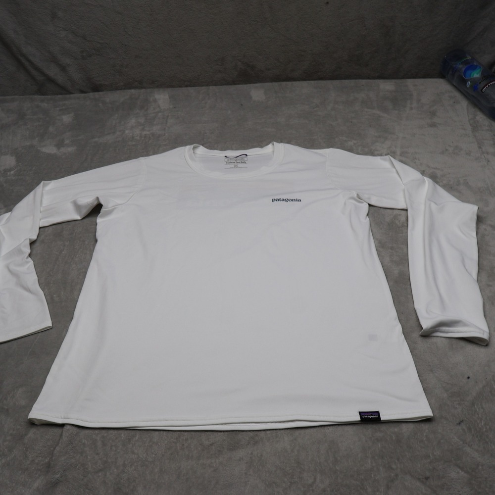 Patagonia Shirt Womens Medium White Long-Sleeved Capilene Cool Daily Graphic